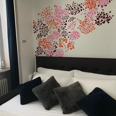 Love & Smile Apartment By Rent All كومو المظهر الخارجي الصورة